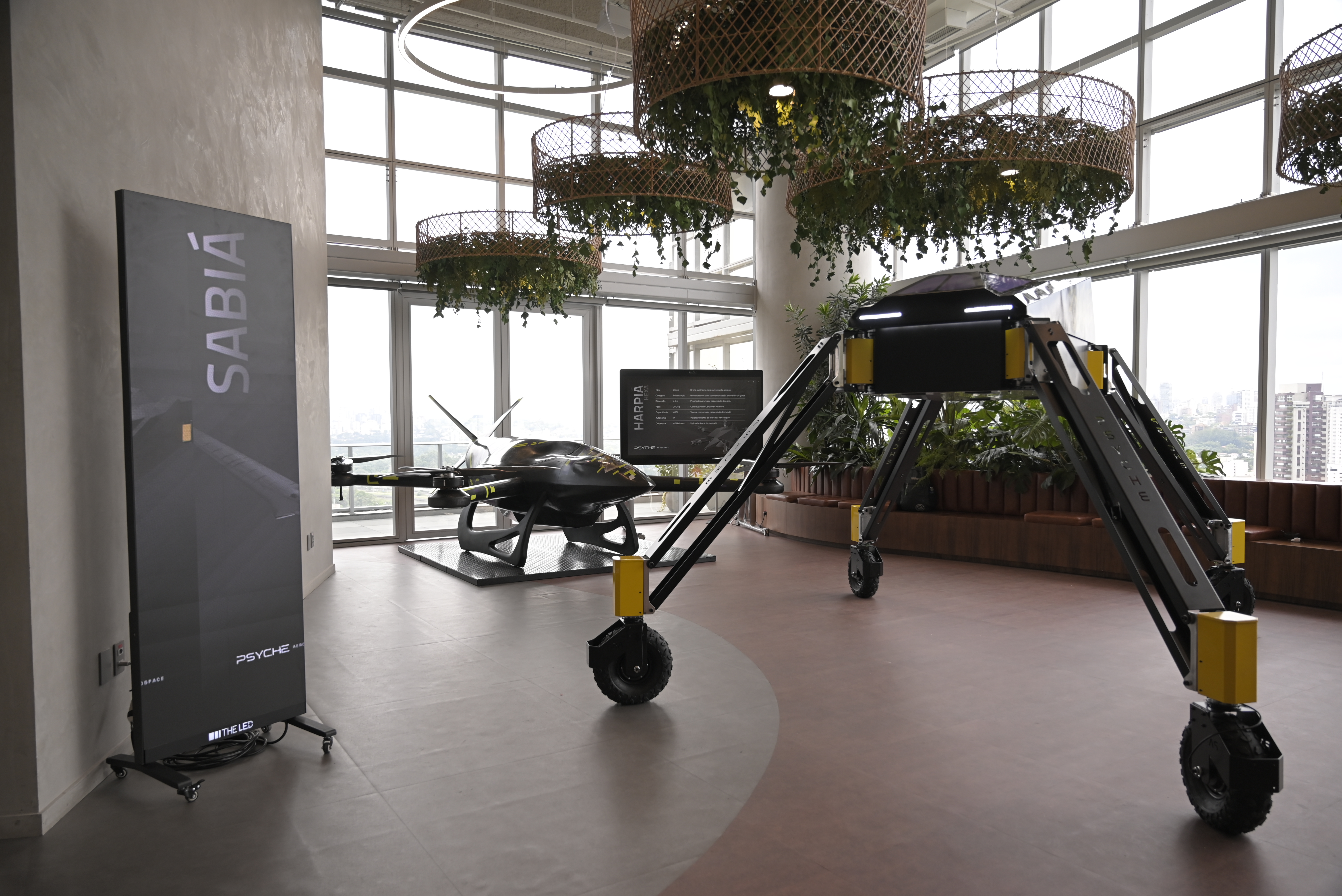 Drones Harpia e Golias da Psyche Aerospace